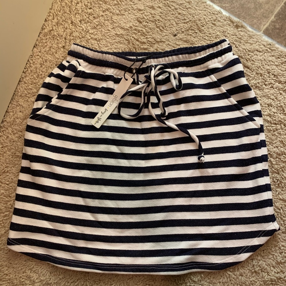 Gibson NWT Skirt petite XS